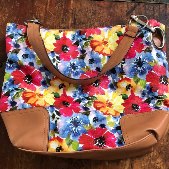 Bueno purse SOLD - Picture 1 of 4